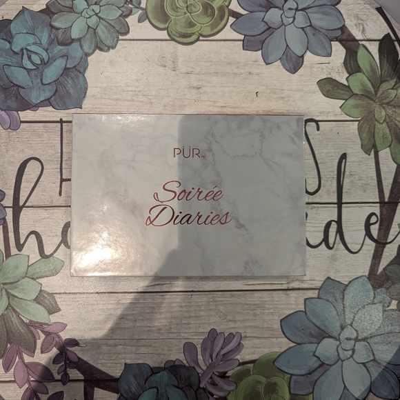 NEW Pür Soirée Diaries Eyeshadow Palette - Picture 6 of 7